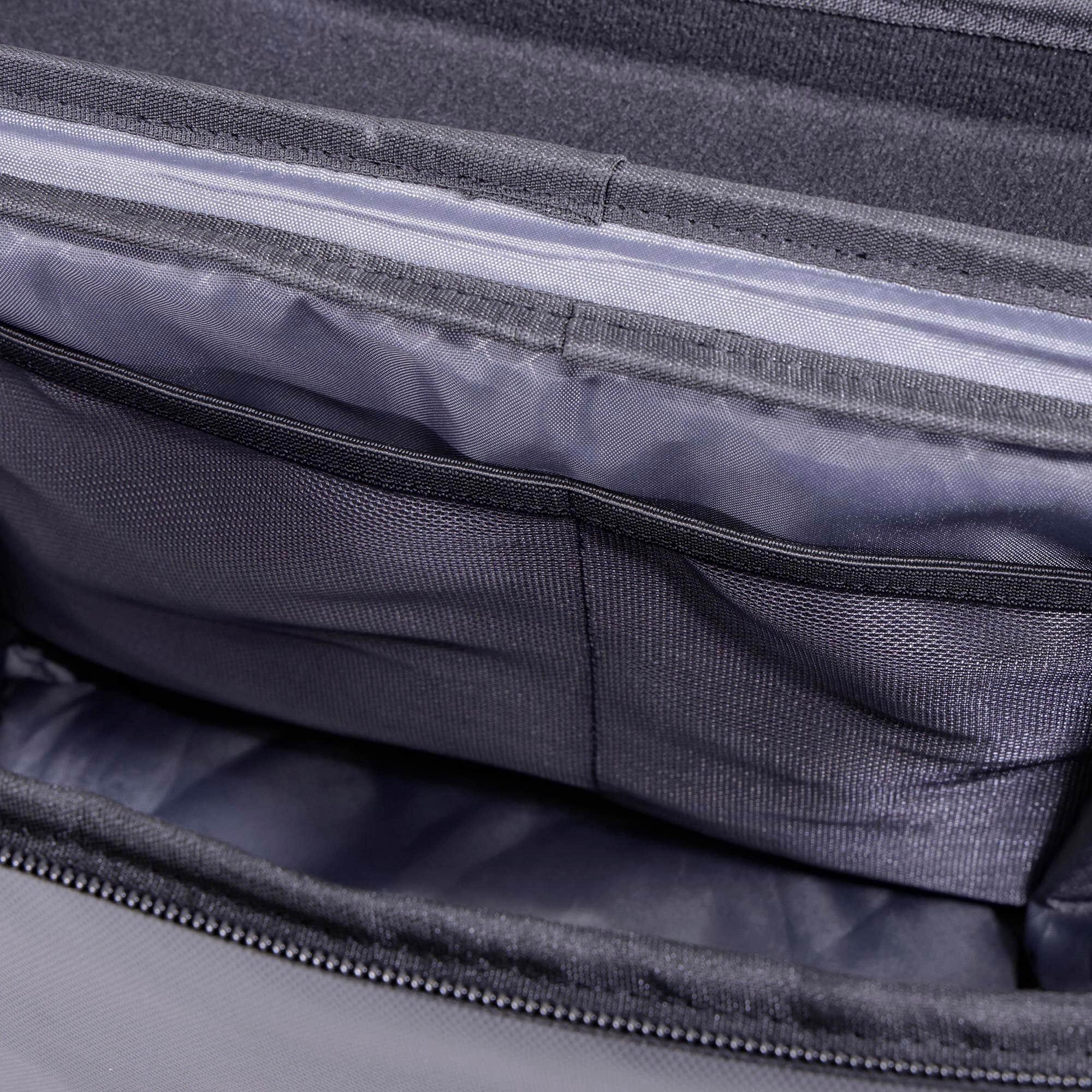 内部メッシュポケット