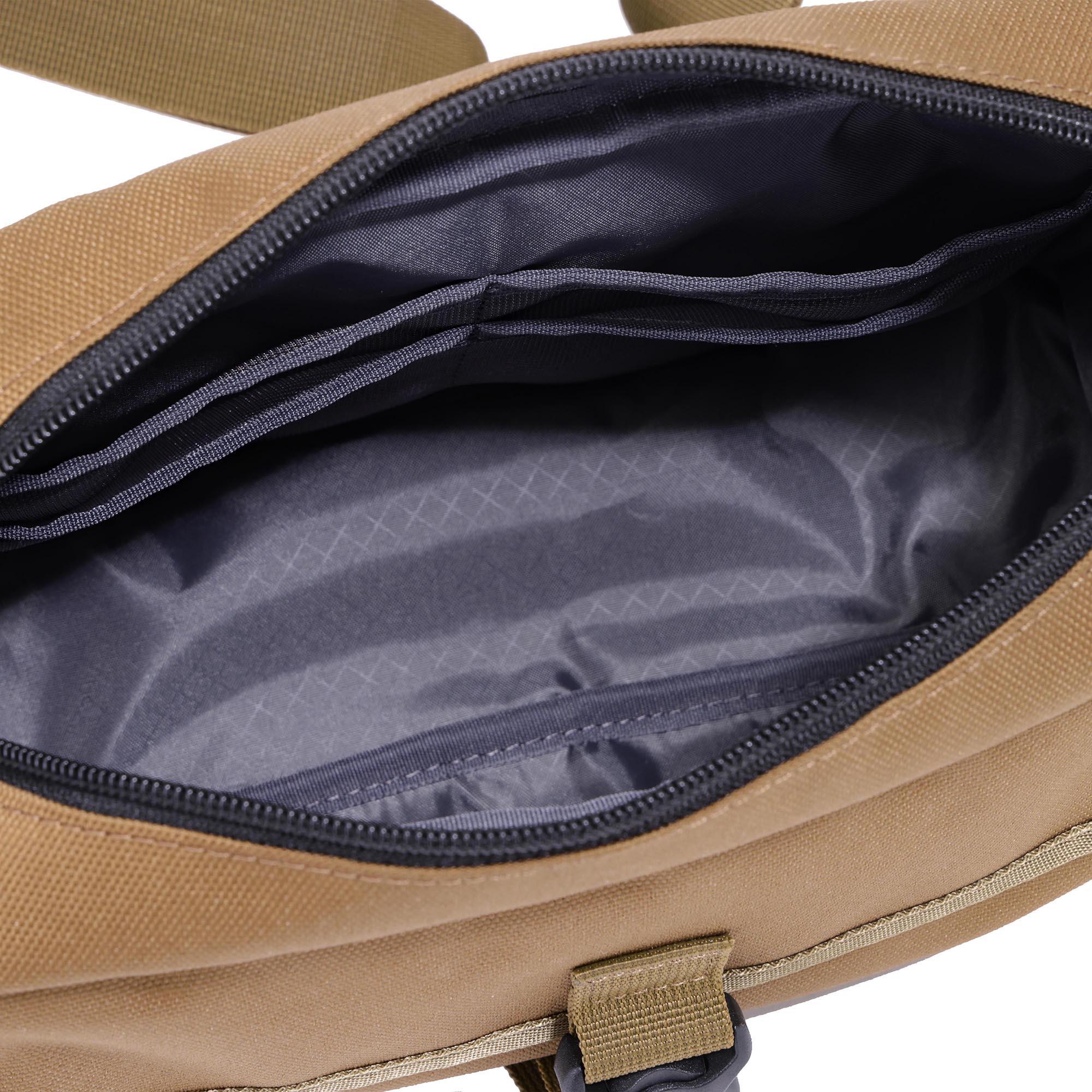 メインポケット