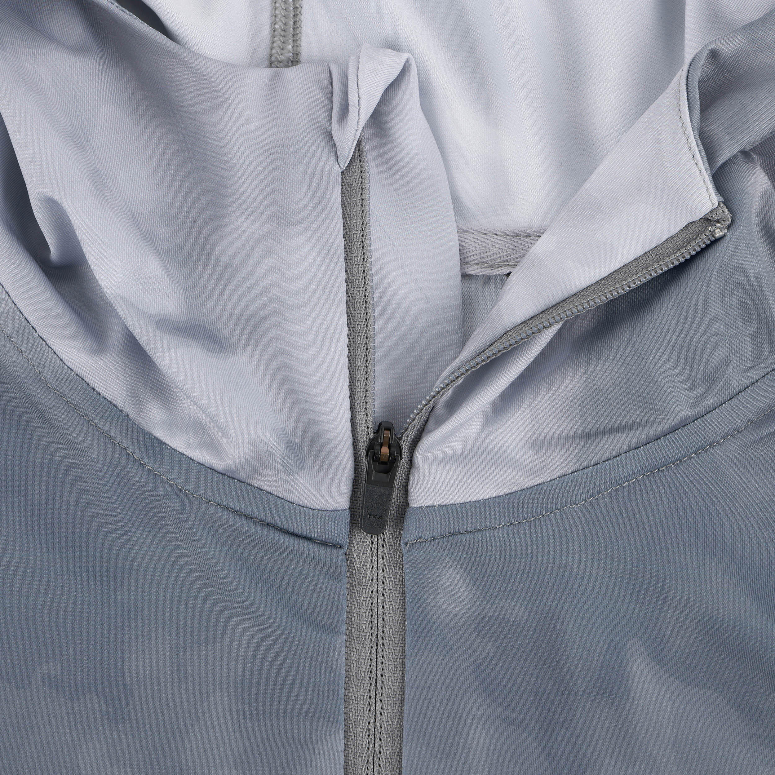 GRY（グレー）フロントファスナー部分