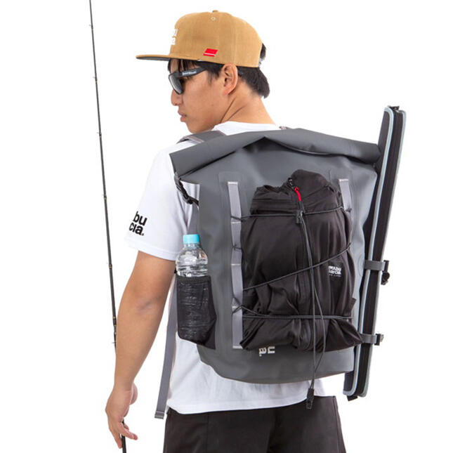 Abu Water Proof Back Pack アブ 防水バックパック Abugarcia 釣具の総合メーカー ピュア フィッシング ジャパン